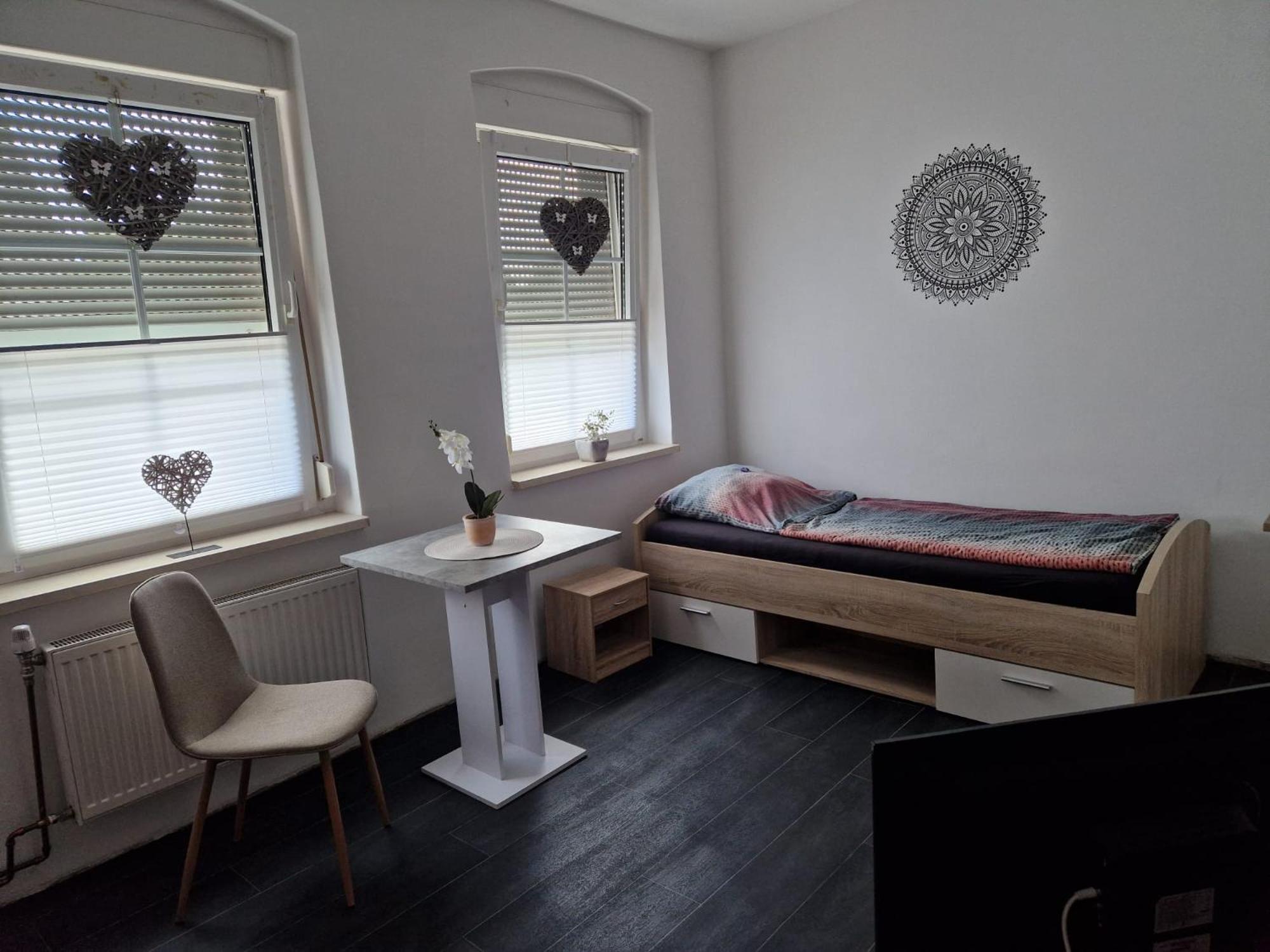 Monteurzimmer Und Pension - Ampfurth オシャースレーベン エクステリア 写真
