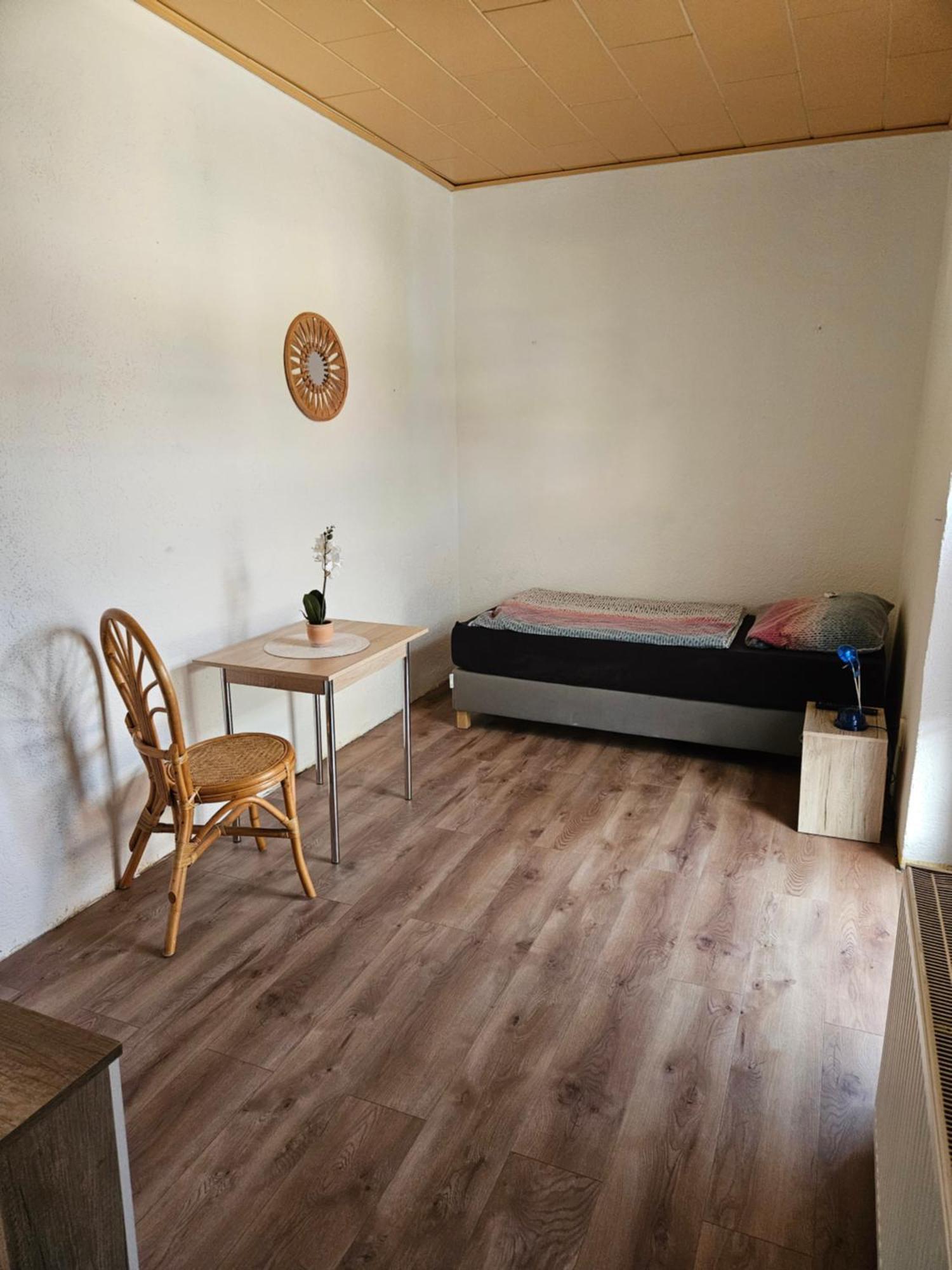 Monteurzimmer Und Pension - Ampfurth オシャースレーベン エクステリア 写真
